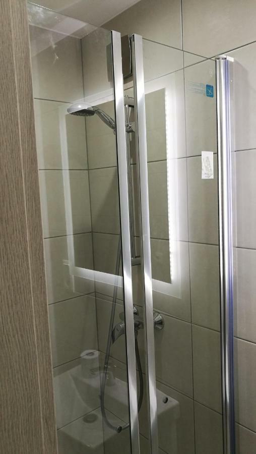 Comfortable Studio Only 20 Minutes From International Conference Center Katowice Best Place For Wuf2022 Eec Tnf Off Etc Siemianowice Śląskie エクステリア 写真